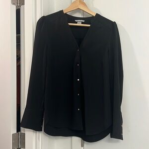 H&M - “BUTTON” DOWN SNAP BLOUSE - SIZE 6 - WOMENS